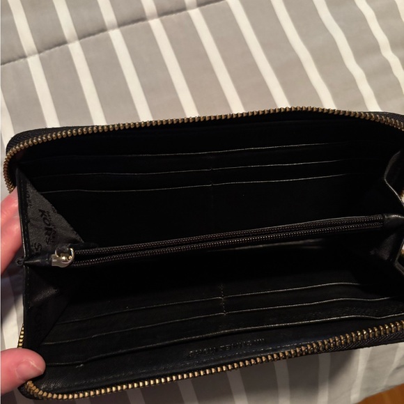 Black Michael Kors Wallet - Picture 1 of 3